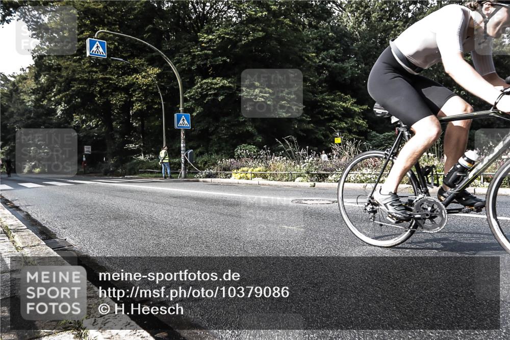 13.09.2026 - Stadtparktriathlon H.Heesch http://msf.ph/oto/10379086 13.09.2026 10:51:01 Radfahren 431, 444, 488 meine-sportfotos.de