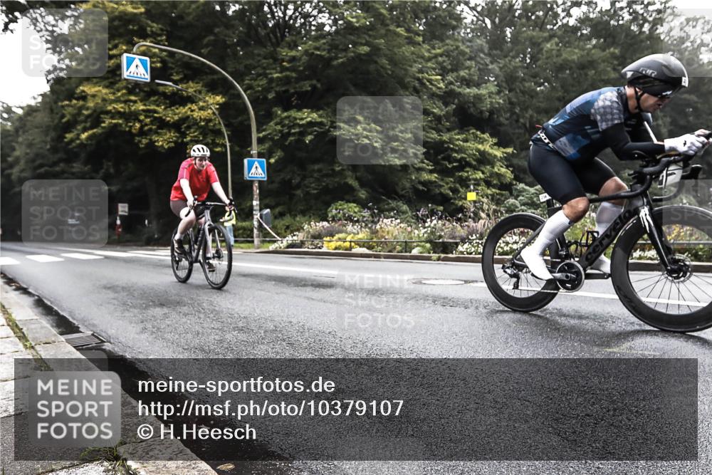 13.09.2026 - Stadtparktriathlon H.Heesch http://msf.ph/oto/10379107 13.09.2026 10:06:36 Radfahren 234, 283 meine-sportfotos.de