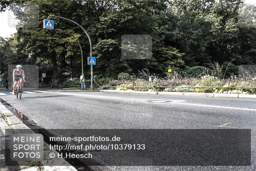 13.09.2026 - Stadtparktriathlon H.Heesch http://msf.ph/oto/10379133 13.09.2026 10:51:03 Radfahren 444, 488 meine-sportfotos.de