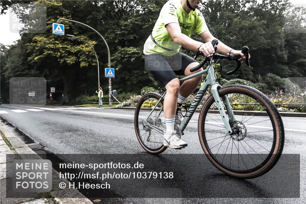 13.09.2026 - Stadtparktriathlon H.Heesch http://msf.ph/oto/10379138 13.09.2026 10:06:53 Radfahren 285 meine-sportfotos.de