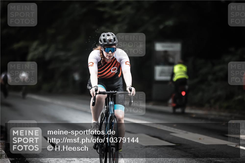 13.09.2026 - Stadtparktriathlon H.Heesch http://msf.ph/oto/10379144 13.09.2026 12:22:28 Radfahren 960, 971, 997, 1143, 1160 meine-sportfotos.de