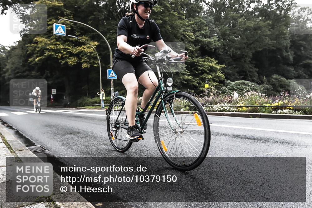 13.09.2026 - Stadtparktriathlon H.Heesch http://msf.ph/oto/10379150 13.09.2026 10:06:57 Radfahren 290, 306, 328 meine-sportfotos.de