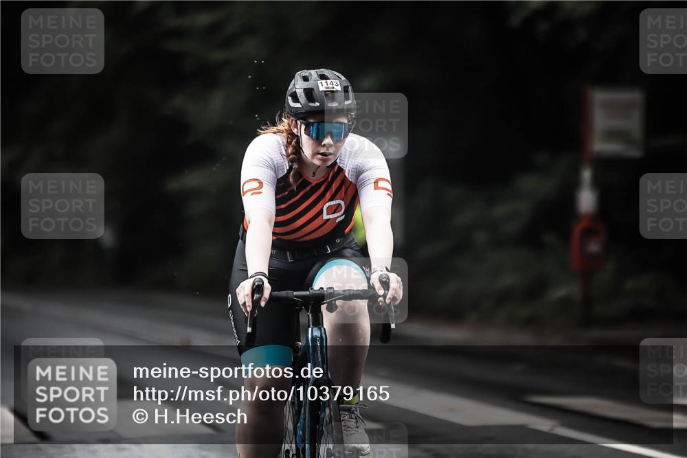 13.09.2026 - Stadtparktriathlon H.Heesch http://msf.ph/oto/10379165 13.09.2026 12:22:29 Radfahren 966, 971, 997, 1068, 1143 meine-sportfotos.de