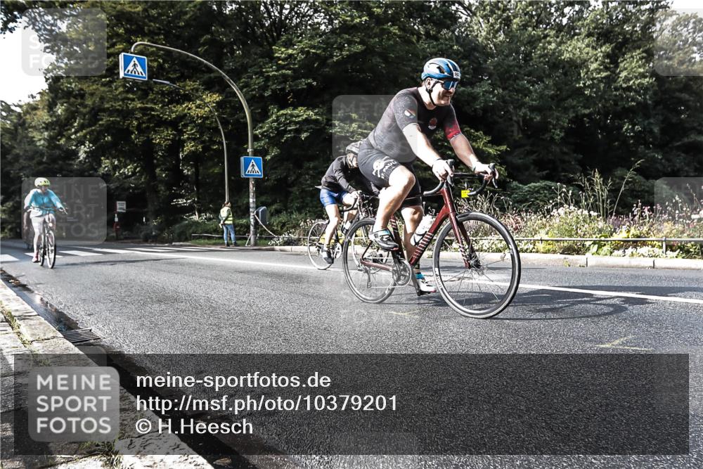 13.09.2026 - Stadtparktriathlon H.Heesch http://msf.ph/oto/10379201 13.09.2026 10:51:07 Radfahren 343, 444, 481, 528, 562 meine-sportfotos.de