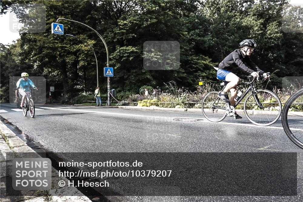 13.09.2026 - Stadtparktriathlon H.Heesch http://msf.ph/oto/10379207 13.09.2026 10:51:07 Radfahren 343, 444, 481, 528, 562 meine-sportfotos.de