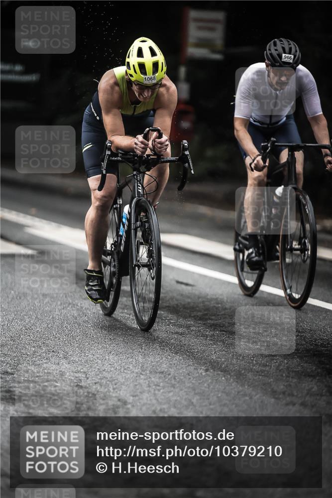 13.09.2026 - Stadtparktriathlon H.Heesch http://msf.ph/oto/10379210 13.09.2026 12:22:35 Radfahren 966, 983, 997, 1068, 1140 meine-sportfotos.de