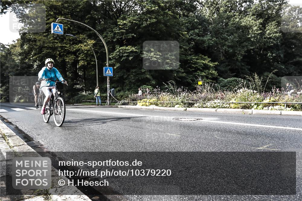 13.09.2026 - Stadtparktriathlon H.Heesch http://msf.ph/oto/10379220 13.09.2026 10:51:08 Radfahren 343, 375, 481, 528, 562 meine-sportfotos.de