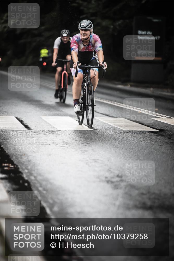 13.09.2026 - Stadtparktriathlon H.Heesch http://msf.ph/oto/10379258 13.09.2026 12:22:40 Radfahren 966, 983, 997, 1040, 1054, 1068, 1129, 1140 meine-sportfotos.de