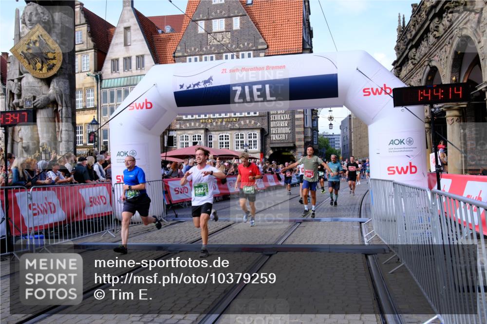 13.09.2026 - 21. swb-Marathon Bremen Tim E. http://msf.ph/oto/10379259 13.09.2026 13:14:36 Ziel 107, 235, 469, 1125, 1542, 1998, 2043, 2084, 2203, 2913, 2922, 3545, 4452, 4728, 5836, 5986, 6130, 7029, 7591, 7659, 7826, 8456, 8919, 9783 meine-sportfotos.de