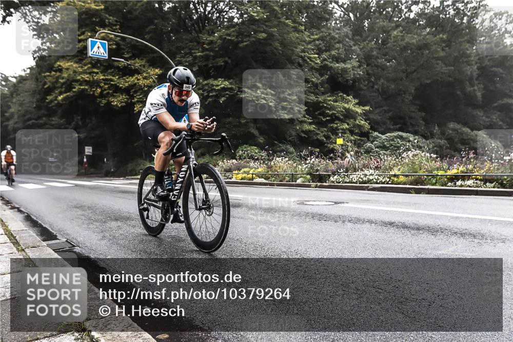 13.09.2026 - Stadtparktriathlon H.Heesch http://msf.ph/oto/10379264 13.09.2026 10:08:53 Radfahren 236, 301, 340 meine-sportfotos.de