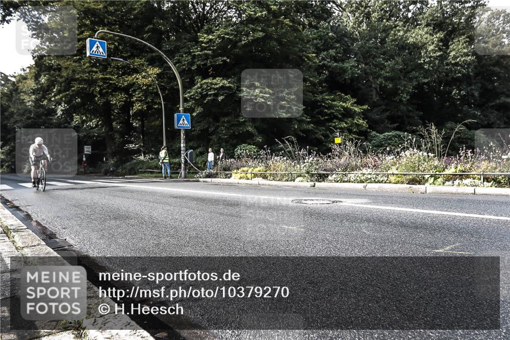 13.09.2026 - Stadtparktriathlon H.Heesch http://msf.ph/oto/10379270 13.09.2026 10:51:10 Radfahren 343, 375, 481, 528, 562 meine-sportfotos.de