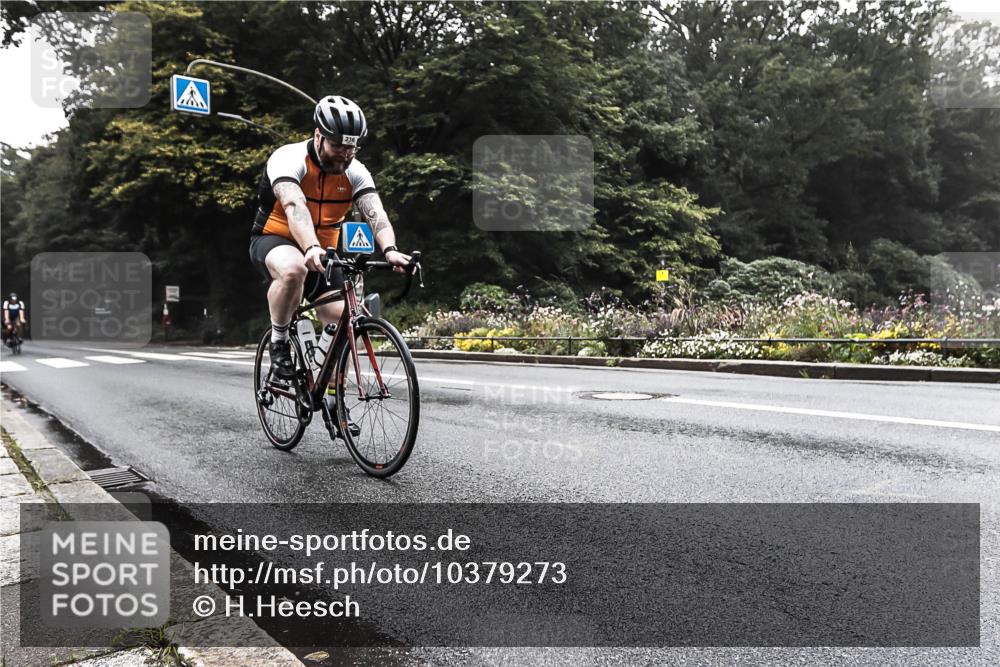 13.09.2026 - Stadtparktriathlon H.Heesch http://msf.ph/oto/10379273 13.09.2026 10:08:55 Radfahren 224, 236, 301, 340 meine-sportfotos.de