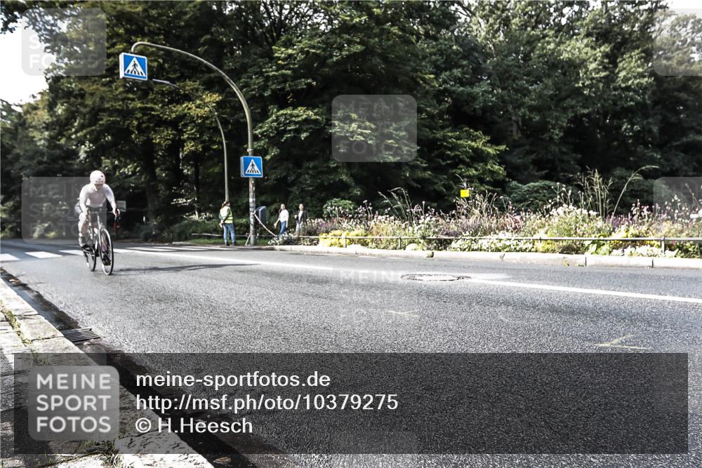 13.09.2026 - Stadtparktriathlon H.Heesch http://msf.ph/oto/10379275 13.09.2026 10:51:10 Radfahren 343, 375, 481, 528, 562 meine-sportfotos.de