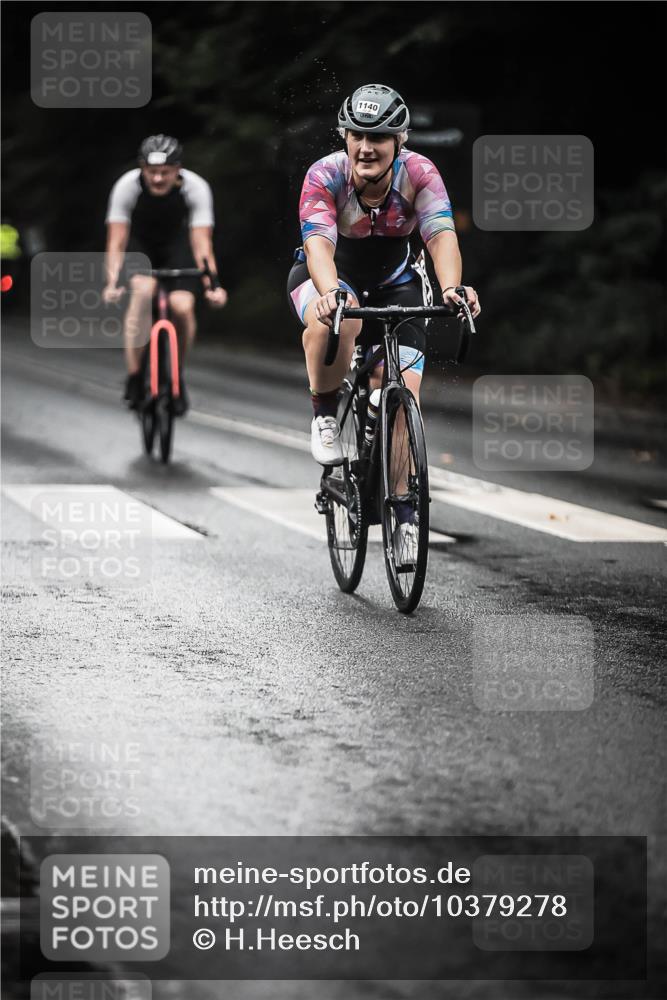 13.09.2026 - Stadtparktriathlon H.Heesch http://msf.ph/oto/10379278 13.09.2026 12:22:40 Radfahren 966, 983, 997, 1040, 1054, 1068, 1129, 1140 meine-sportfotos.de
