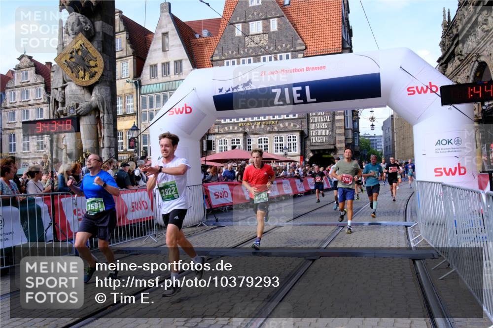 13.09.2026 - 21. swb-Marathon Bremen Tim E. http://msf.ph/oto/10379293 13.09.2026 13:14:37 Ziel 107, 235, 469, 1043, 1125, 1492, 1542, 1998, 2043, 2084, 2203, 2913, 2922, 3085, 3545, 4452, 4728, 5836, 5986, 6130, 7591, 7659, 7826, 8456, 8919, 9783 meine-sportfotos.de