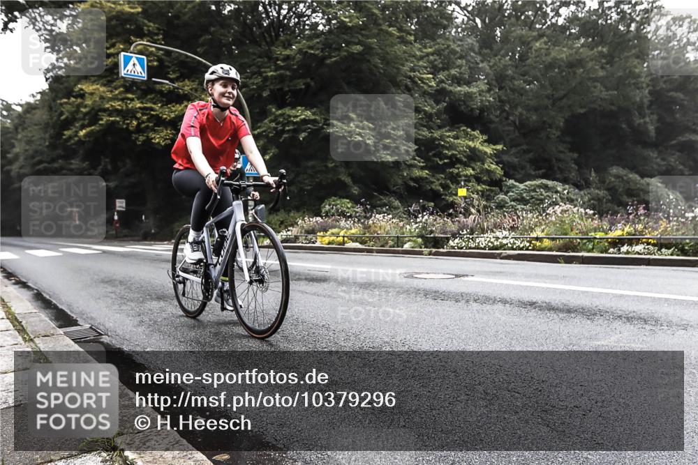 13.09.2026 - Stadtparktriathlon H.Heesch http://msf.ph/oto/10379296 13.09.2026 10:09:03 Radfahren 241, 244, 279, 289, 327 meine-sportfotos.de