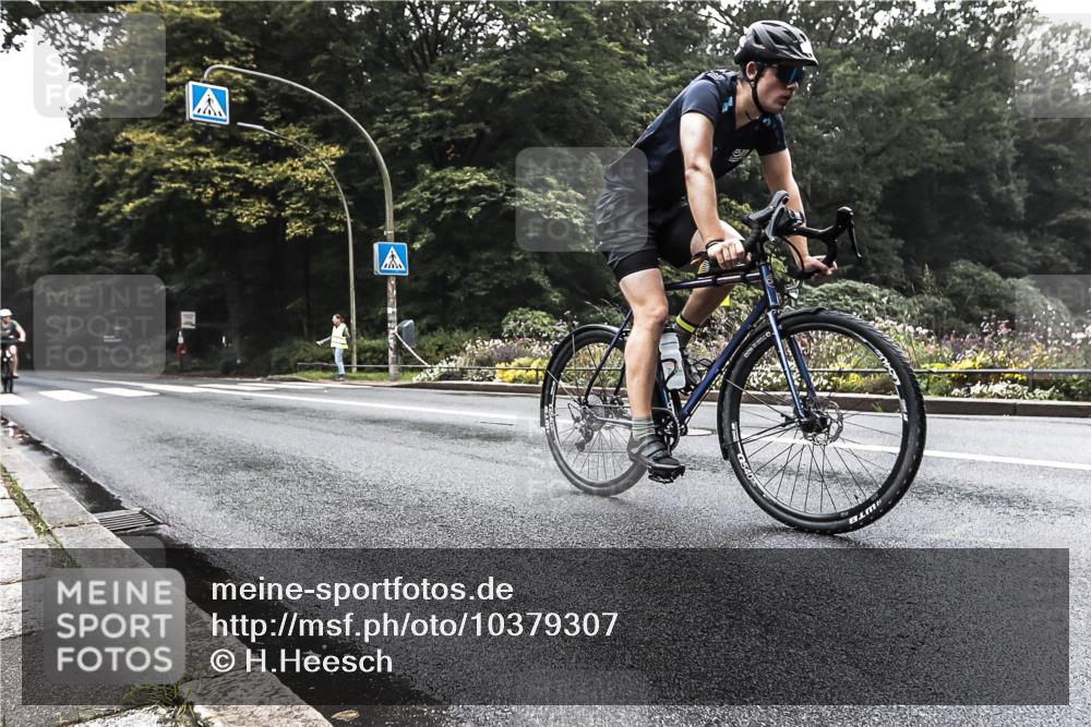 13.09.2026 - Stadtparktriathlon H.Heesch http://msf.ph/oto/10379307 13.09.2026 10:09:22 Radfahren 226, 344 meine-sportfotos.de