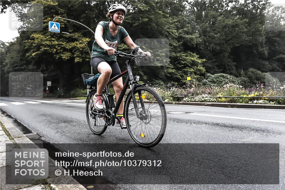 13.09.2026 - Stadtparktriathlon H.Heesch http://msf.ph/oto/10379312 13.09.2026 10:09:24 Radfahren 226, 344 meine-sportfotos.de