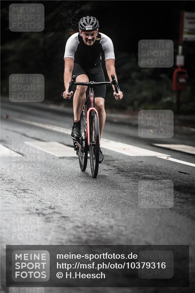 13.09.2026 - Stadtparktriathlon H.Heesch http://msf.ph/oto/10379316 13.09.2026 12:22:42 Radfahren 983, 1040, 1054, 1129, 1140 meine-sportfotos.de