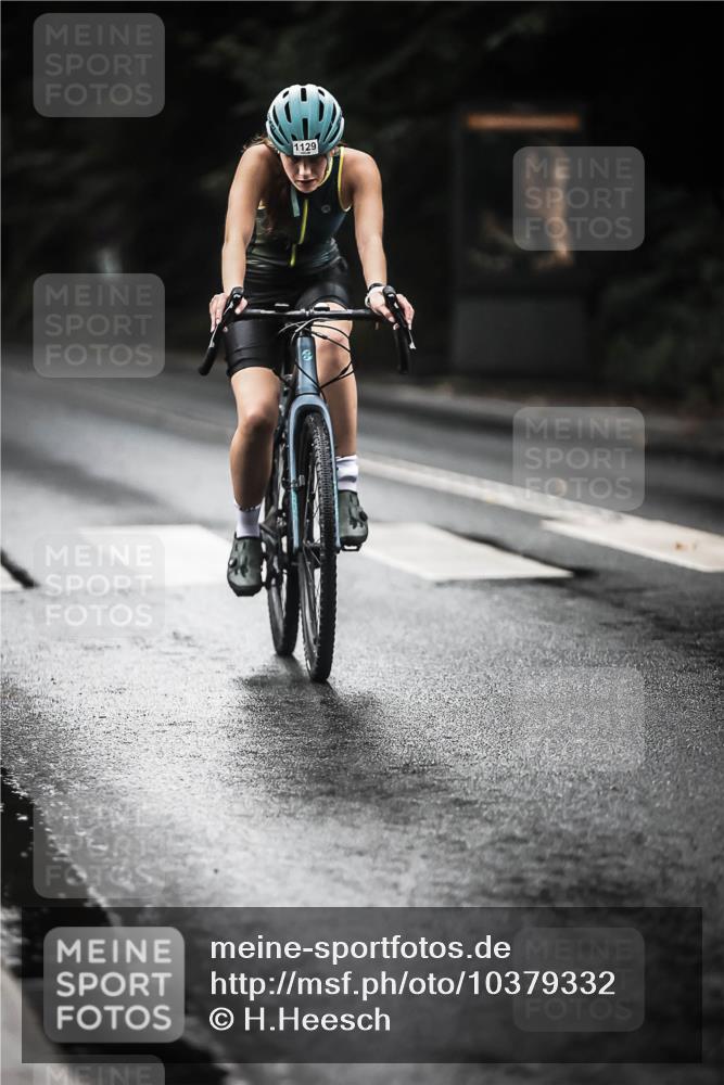 13.09.2026 - Stadtparktriathlon H.Heesch http://msf.ph/oto/10379332 13.09.2026 12:22:43 Radfahren 983, 1040, 1054, 1129, 1140 meine-sportfotos.de