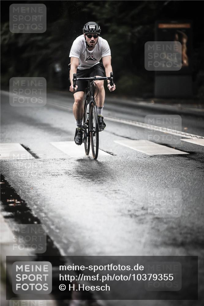 13.09.2026 - Stadtparktriathlon H.Heesch http://msf.ph/oto/10379355 13.09.2026 12:22:45 Radfahren 983, 1040, 1054, 1129, 1140 meine-sportfotos.de