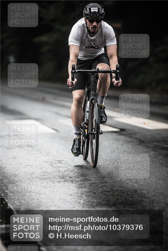 13.09.2026 - Stadtparktriathlon H.Heesch http://msf.ph/oto/10379376 13.09.2026 12:22:46 Radfahren 1040, 1054, 1129, 1140 meine-sportfotos.de