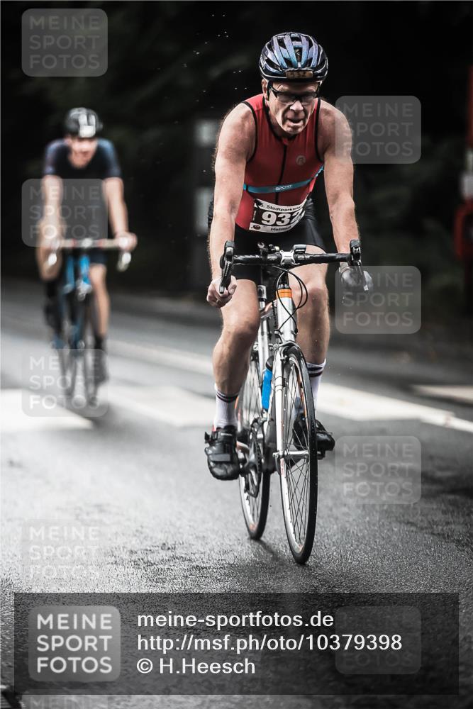 13.09.2026 - Stadtparktriathlon H.Heesch http://msf.ph/oto/10379398 13.09.2026 12:22:57 Radfahren 932, 1026, 1135 meine-sportfotos.de