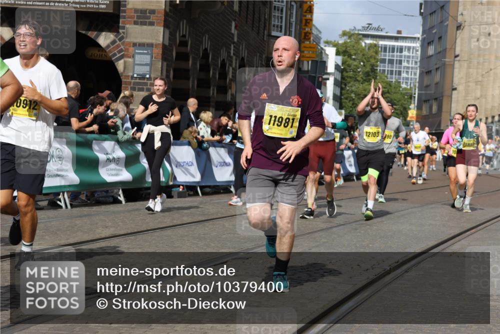 13.09.2026 - 21. swb-Marathon Bremen Strokosch-Dieckow http://msf.ph/oto/10379400 13.09.2026 11:04:13 Ziel 10152, 10357, 10403, 10429, 10607, 10659, 10720, 10726, 10796, 10912, 10918, 11149, 11319, 11325, 11451, 11470, 11471, 11511, 11618, 11868, 11967, 12140, 12260, 12392, 12433, 12504, 10182, 10245, 10526, 10613, 10755, 11214, 11215, 11248, 11336, 11410, 11720, 11740, 12009, 12929 meine-sportfotos.de