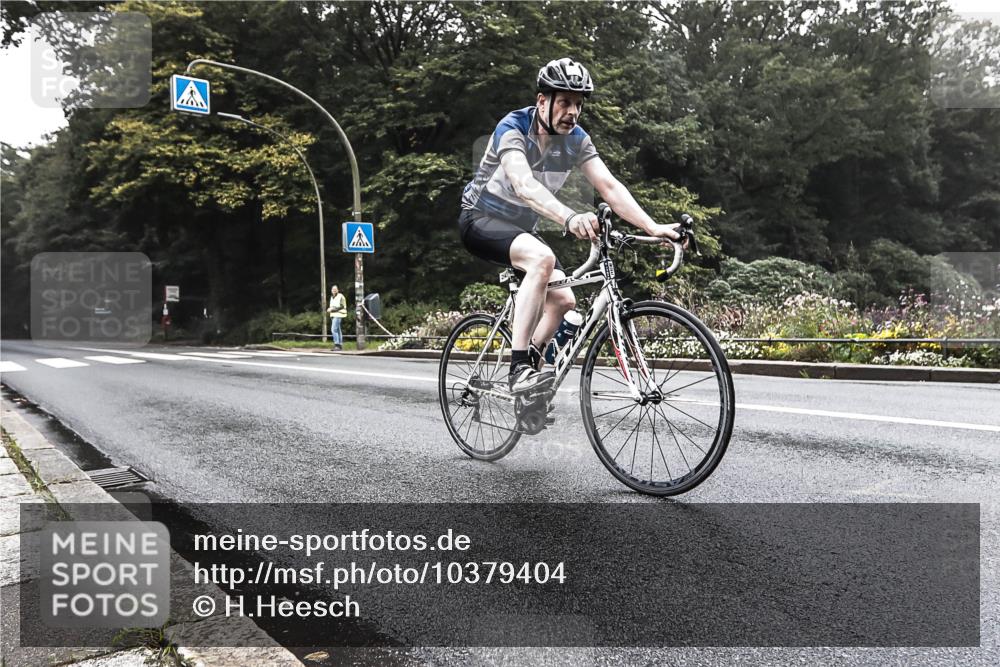 13.09.2026 - Stadtparktriathlon H.Heesch http://msf.ph/oto/10379404 13.09.2026 10:10:17 Radfahren 243, 277 meine-sportfotos.de