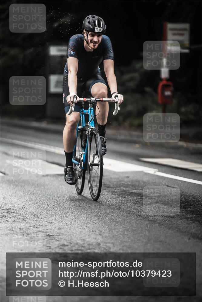 13.09.2026 - Stadtparktriathlon H.Heesch http://msf.ph/oto/10379423 13.09.2026 12:22:58 Radfahren 932, 1026, 1135 meine-sportfotos.de