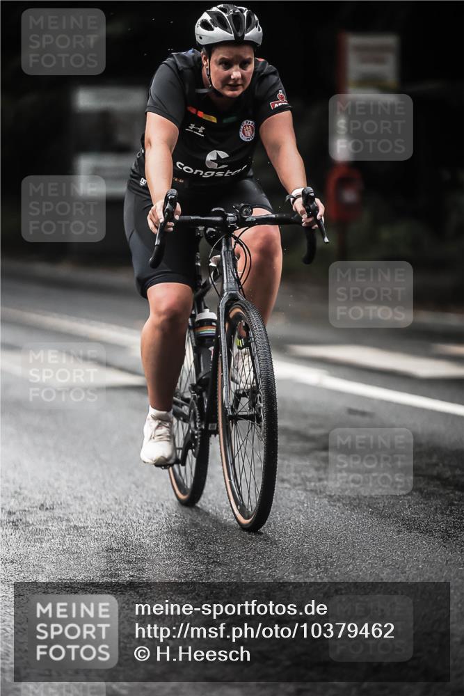 13.09.2026 - Stadtparktriathlon H.Heesch http://msf.ph/oto/10379462 13.09.2026 12:23:00 Radfahren 932, 1026, 1135 meine-sportfotos.de