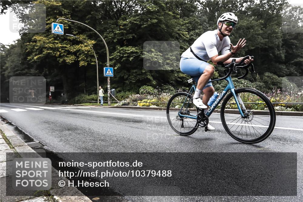 13.09.2026 - Stadtparktriathlon H.Heesch http://msf.ph/oto/10379488 13.09.2026 10:11:18 Radfahren 212 meine-sportfotos.de