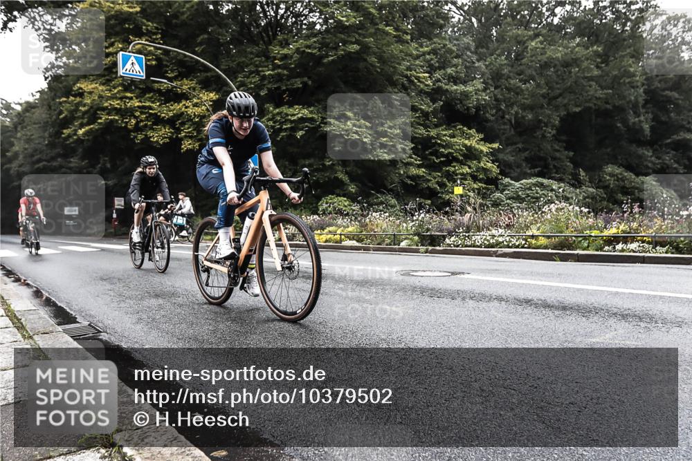 13.09.2026 - Stadtparktriathlon H.Heesch http://msf.ph/oto/10379502 13.09.2026 10:11:30 Radfahren 253, 271, 273, 296, 324 meine-sportfotos.de