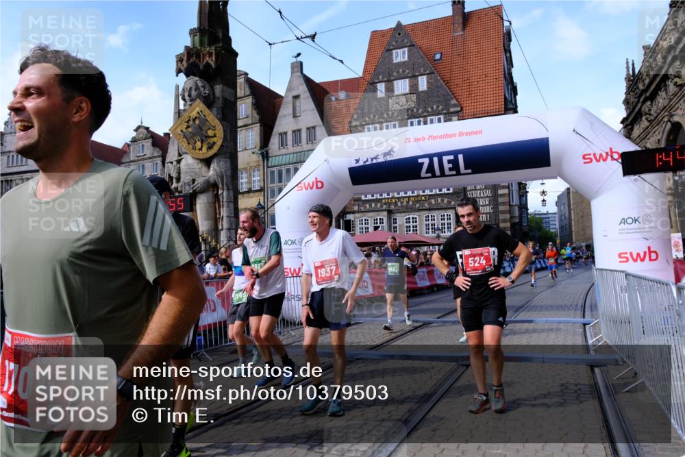 13.09.2026 - 21. swb-Marathon Bremen Tim E. http://msf.ph/oto/10379503 13.09.2026 13:14:43 Ziel 107, 376, 469, 1043, 1125, 1492, 1542, 1814, 2043, 2203, 2913, 3085, 3545, 3821, 4452, 4685, 4728, 5794, 5836, 5986, 6130, 6506, 7117, 7591, 7659, 7826, 8456, 8919, 9783, 9868 meine-sportfotos.de