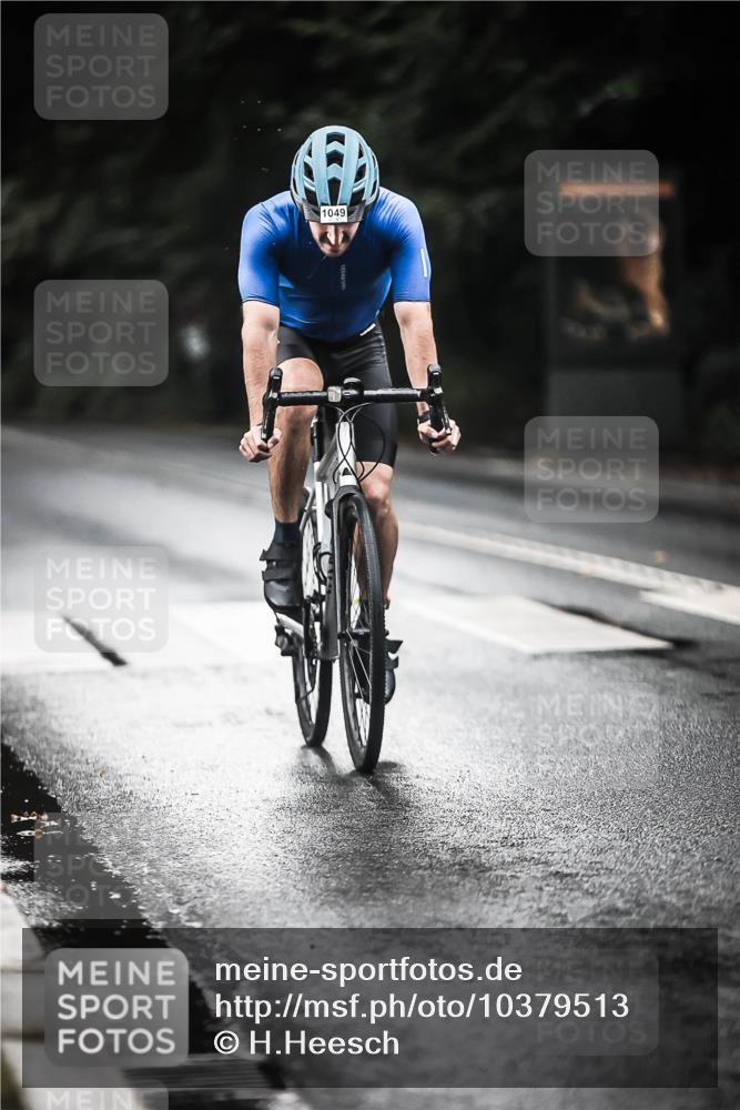 13.09.2026 - Stadtparktriathlon H.Heesch http://msf.ph/oto/10379513 13.09.2026 12:23:10 Radfahren 954, 1049, 1059 meine-sportfotos.de