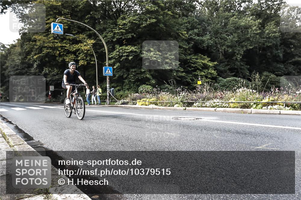 13.09.2026 - Stadtparktriathlon H.Heesch http://msf.ph/oto/10379515 13.09.2026 10:51:29 Radfahren 357 meine-sportfotos.de