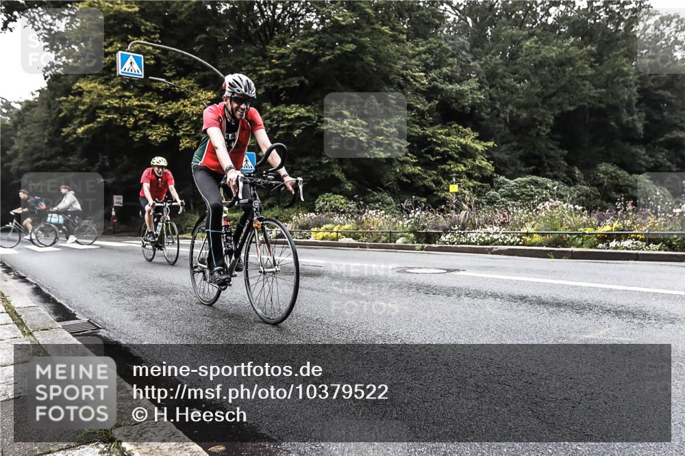 13.09.2026 - Stadtparktriathlon H.Heesch http://msf.ph/oto/10379522 13.09.2026 10:11:32 Radfahren 253, 271, 273, 296, 324 meine-sportfotos.de