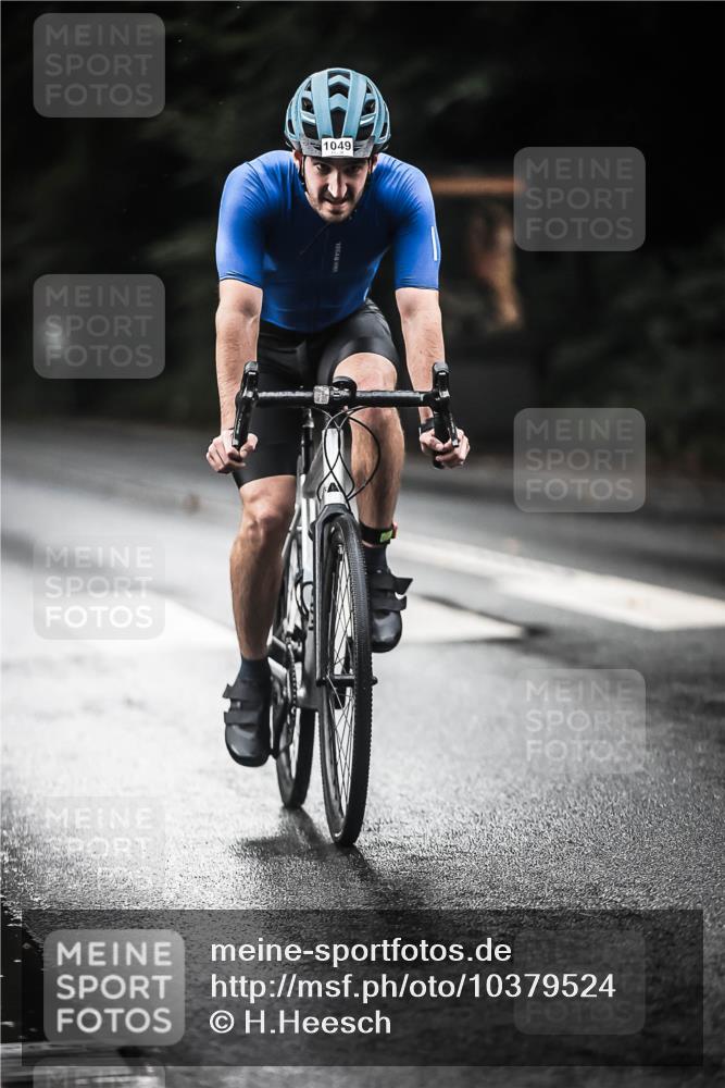 13.09.2026 - Stadtparktriathlon H.Heesch http://msf.ph/oto/10379524 13.09.2026 12:23:11 Radfahren 954, 1049, 1059 meine-sportfotos.de