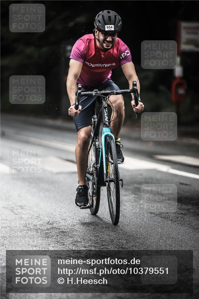 13.09.2026 - Stadtparktriathlon H.Heesch http://msf.ph/oto/10379551 13.09.2026 12:23:16 Radfahren 954, 961, 1049 meine-sportfotos.de