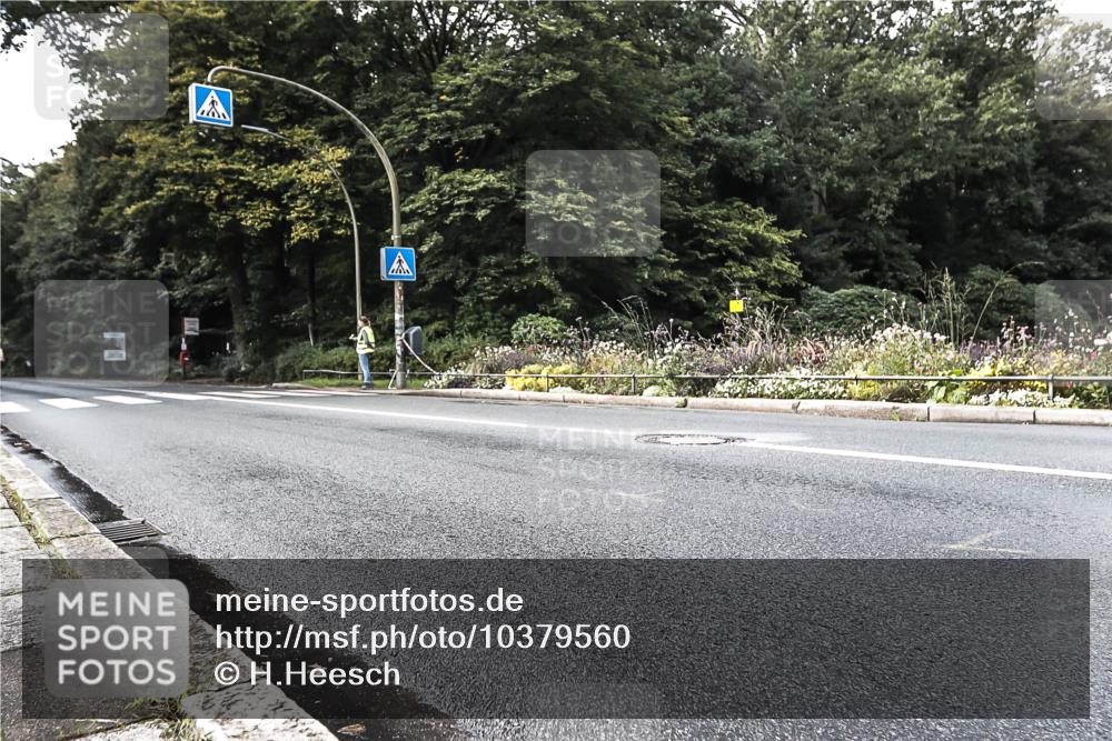 13.09.2026 - Stadtparktriathlon H.Heesch http://msf.ph/oto/10379560 13.09.2026 10:51:43 Radfahren 563, 582 meine-sportfotos.de