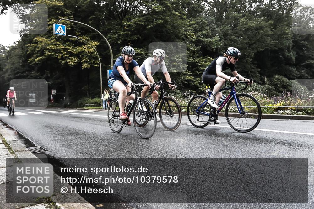 13.09.2026 - Stadtparktriathlon H.Heesch http://msf.ph/oto/10379578 13.09.2026 10:12:04 Radfahren 213, 256, 300, 305, 333, 334, 335 meine-sportfotos.de