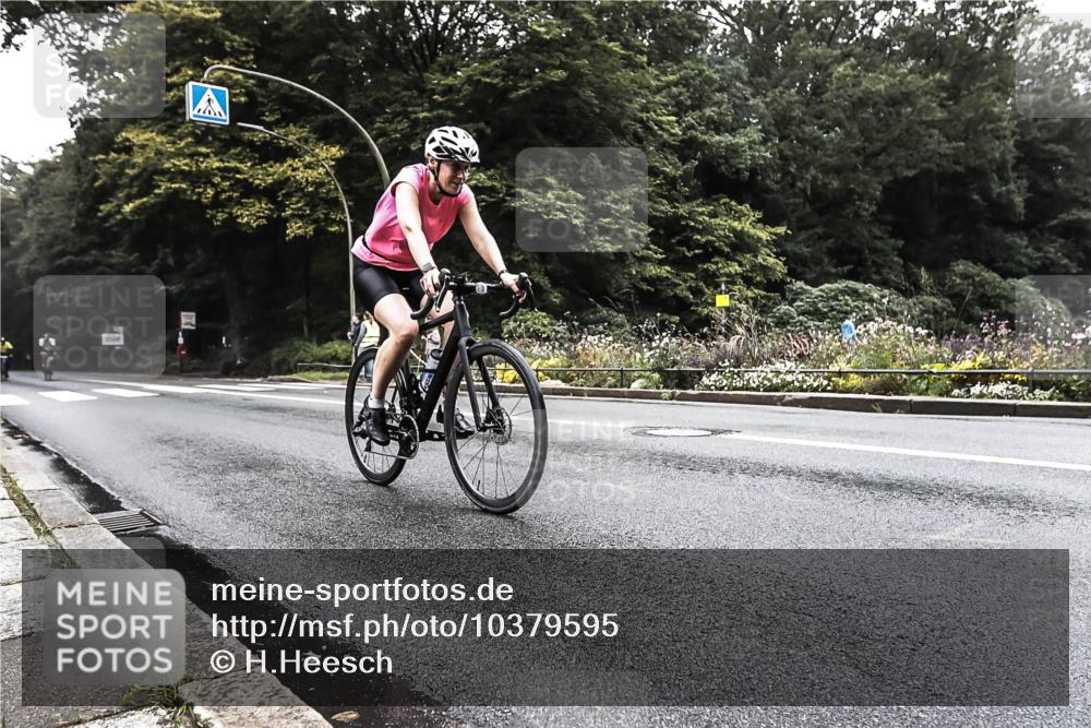 13.09.2026 - Stadtparktriathlon H.Heesch http://msf.ph/oto/10379595 13.09.2026 10:12:05 Radfahren 213, 256, 300, 305, 333, 334, 335 meine-sportfotos.de