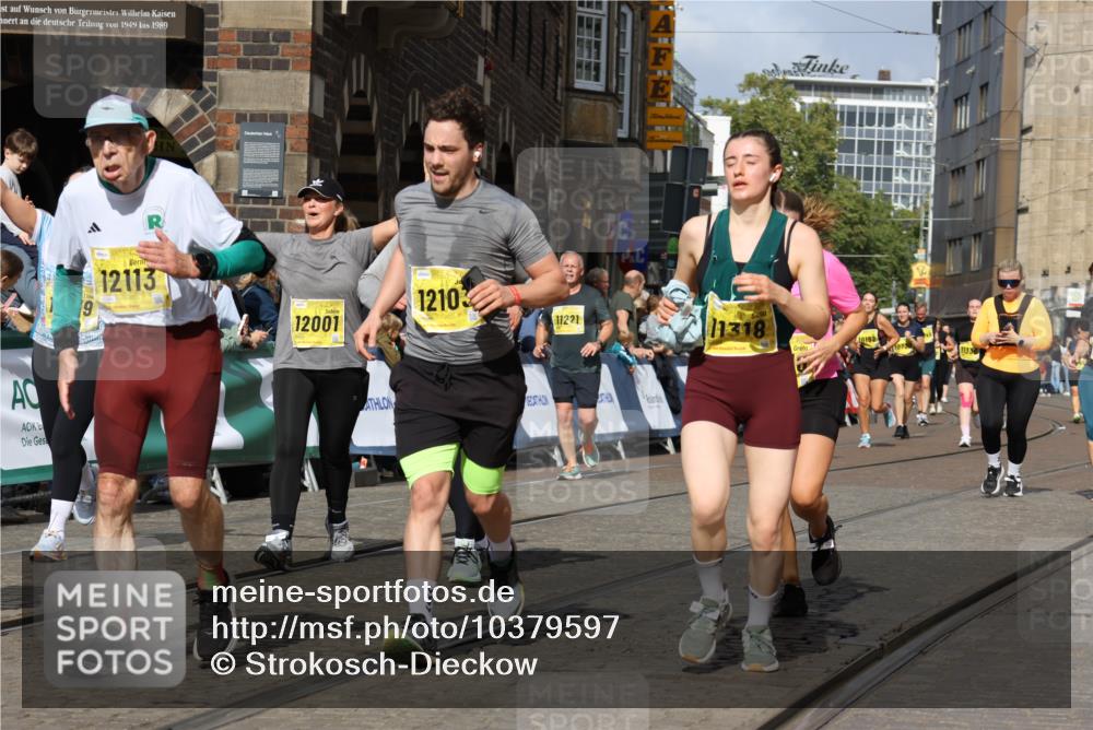 13.09.2026 - 21. swb-Marathon Bremen Strokosch-Dieckow http://msf.ph/oto/10379597 13.09.2026 11:04:16 Ziel 10152, 10357, 10403, 10429, 10607, 10659, 10720, 10726, 10796, 10912, 10913, 10918, 11149, 11318, 11319, 11325, 11451, 11470, 11471, 11511, 11618, 11868, 11909, 11967, 12140, 12260, 12392, 12433, 12504, 10160, 10245, 10526, 10613, 10755, 11214, 11215, 11248, 11410, 11720, 11740, 11761, 12009, 12929 meine-sportfotos.de