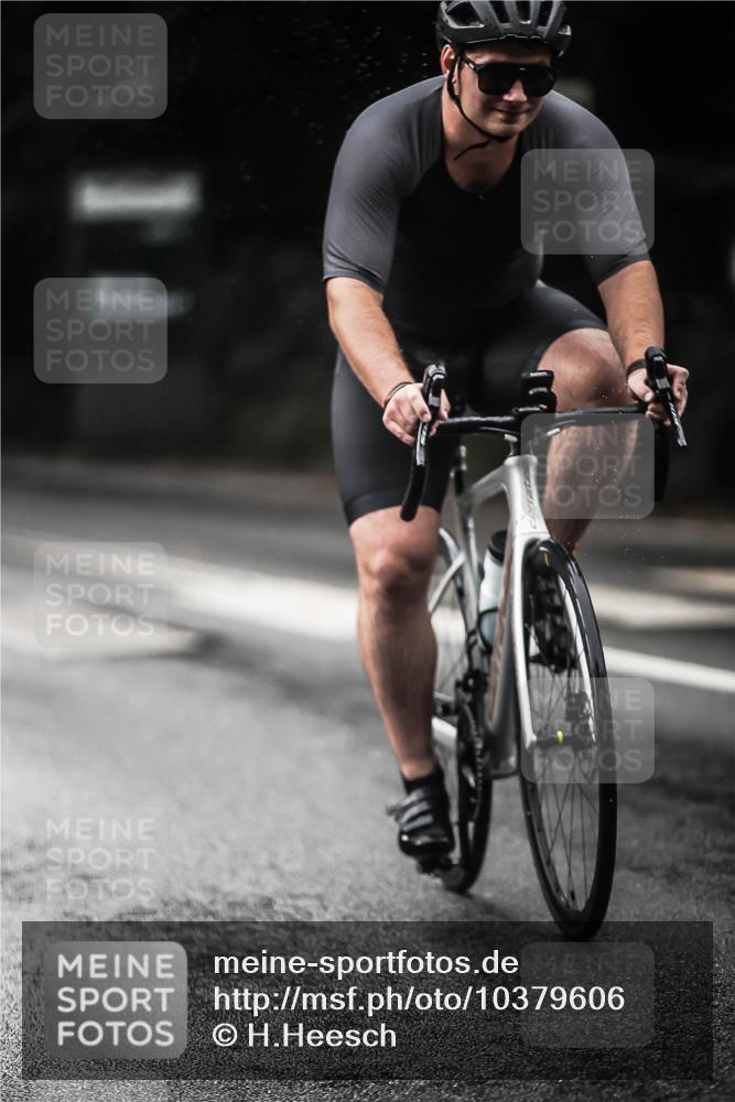 13.09.2026 - Stadtparktriathlon H.Heesch http://msf.ph/oto/10379606 13.09.2026 12:23:22 Radfahren 961, 1022 meine-sportfotos.de