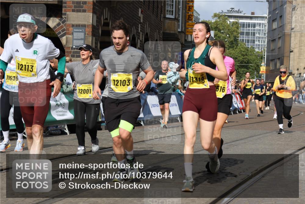 13.09.2026 - 21. swb-Marathon Bremen Strokosch-Dieckow http://msf.ph/oto/10379644 13.09.2026 11:04:16 Ziel 10152, 10357, 10403, 10429, 10607, 10659, 10720, 10726, 10796, 10912, 10913, 10918, 11149, 11318, 11319, 11325, 11451, 11470, 11471, 11511, 11618, 11868, 11909, 11967, 12140, 12260, 12392, 12433, 12504, 10160, 10245, 10526, 10613, 10755, 11214, 11215, 11248, 11410, 11720, 11740, 11761, 12009, 12929 meine-sportfotos.de