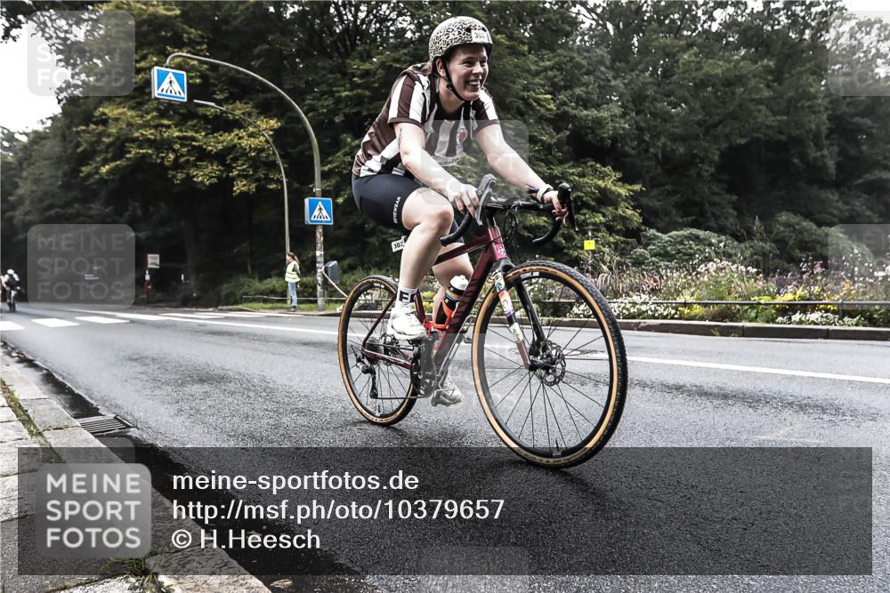 13.09.2026 - Stadtparktriathlon H.Heesch http://msf.ph/oto/10379657 13.09.2026 10:12:49 Radfahren 294, 302 meine-sportfotos.de