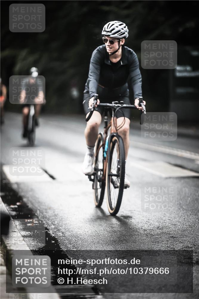 13.09.2026 - Stadtparktriathlon H.Heesch http://msf.ph/oto/10379666 13.09.2026 12:23:33 Radfahren 1001, 1011, 1022, 1079, 1094, 1107 meine-sportfotos.de