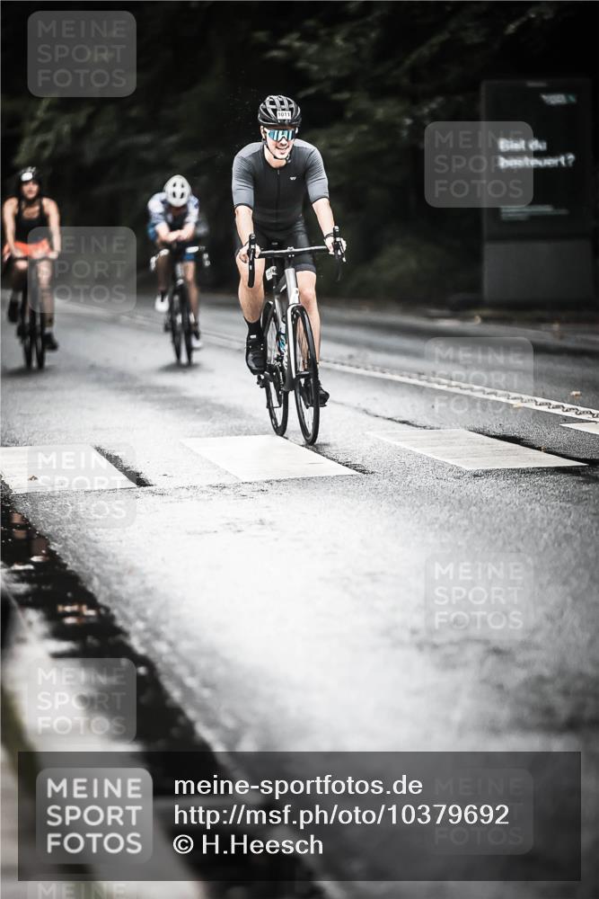 13.09.2026 - Stadtparktriathlon H.Heesch http://msf.ph/oto/10379692 13.09.2026 12:23:35 Radfahren 1001, 1011, 1079, 1094, 1107 meine-sportfotos.de