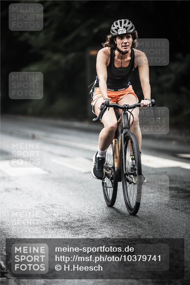 13.09.2026 - Stadtparktriathlon H.Heesch http://msf.ph/oto/10379741 13.09.2026 12:23:39 Radfahren 990, 1001, 1011, 1094, 1107 meine-sportfotos.de
