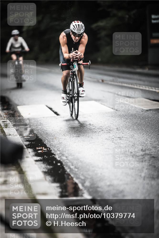 13.09.2026 - Stadtparktriathlon H.Heesch http://msf.ph/oto/10379774 13.09.2026 12:23:44 Radfahren 990, 1001, 1107, 1119 meine-sportfotos.de